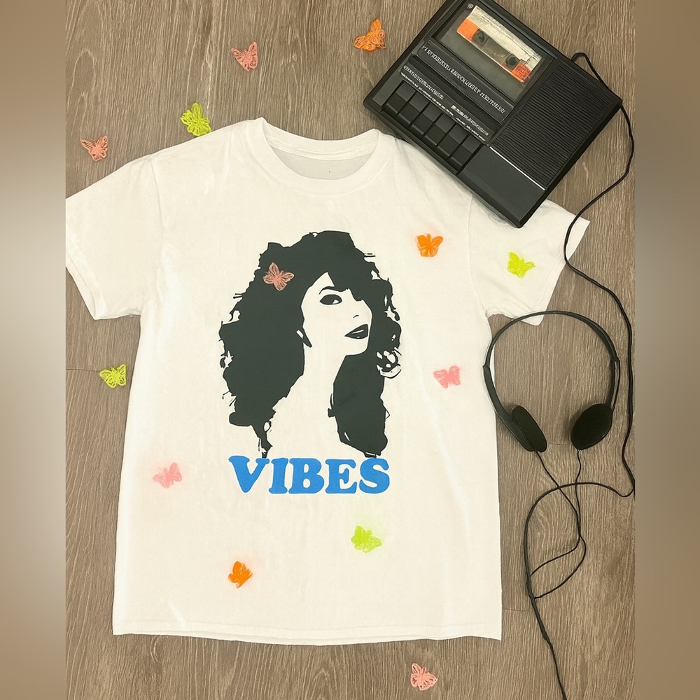 Mariah Carey Vibes Graphic T-Shirt - Size L